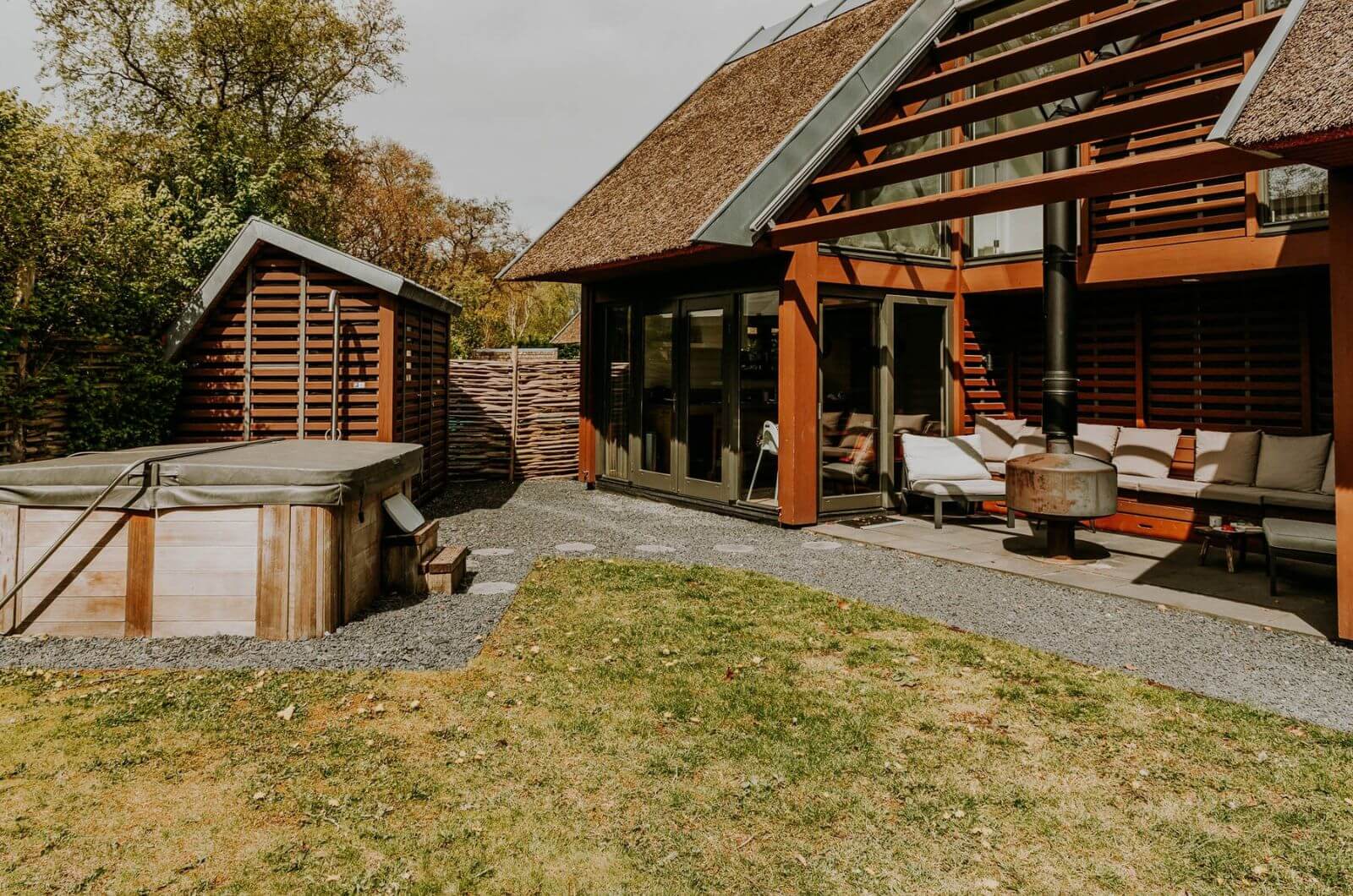 Ferienhaus-holland-am-meer-strand-mit-sauna-jacuzzi-whirlpool-8-personen-familienfreundlich-Dutchen-Duynvoet
