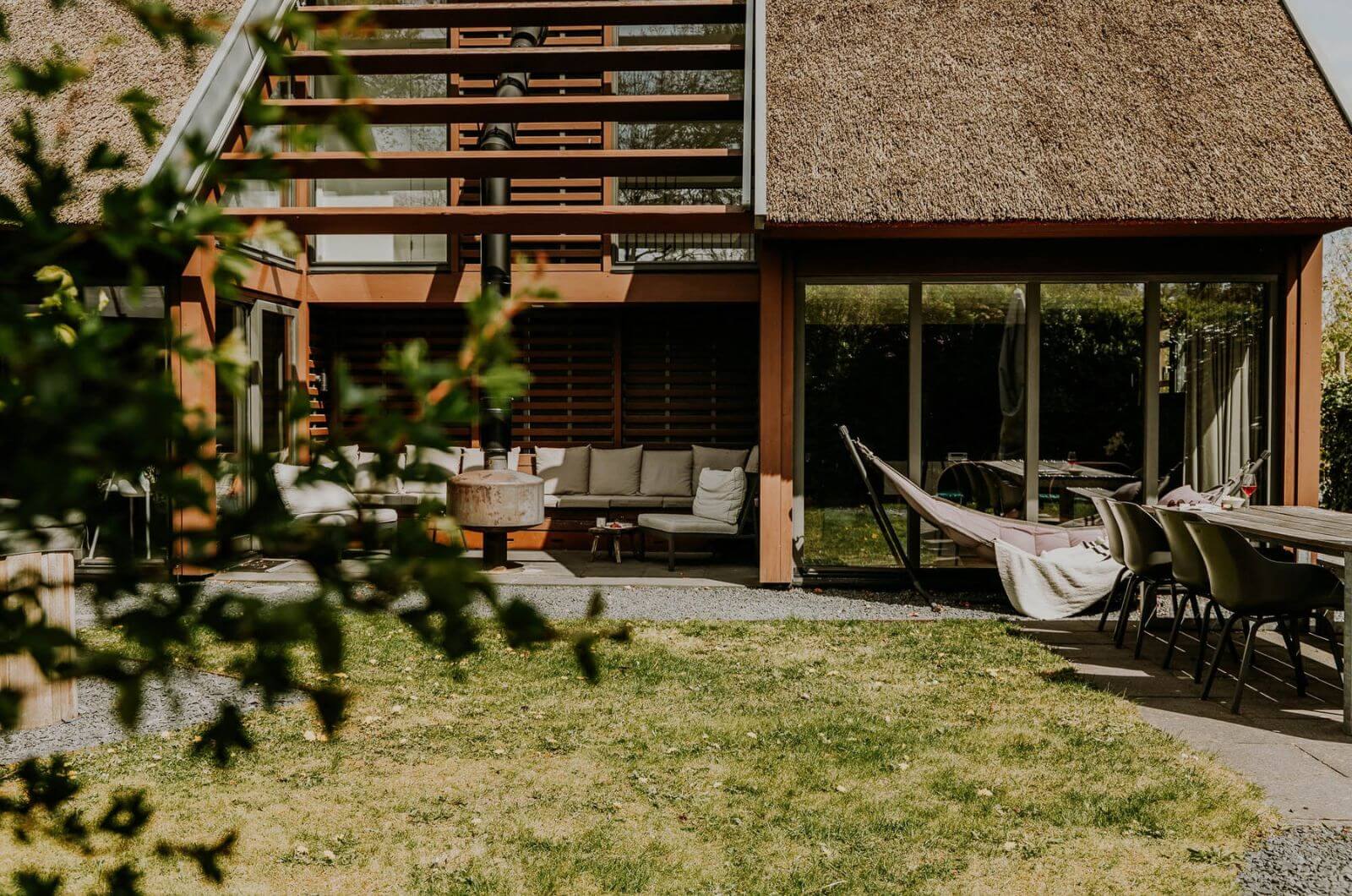 Garten-Ferienhaus-holland-am-meer-strand-mit-sauna-jacuzzi-6-personen-familienfreundlich-Dutchen-Duynvoet