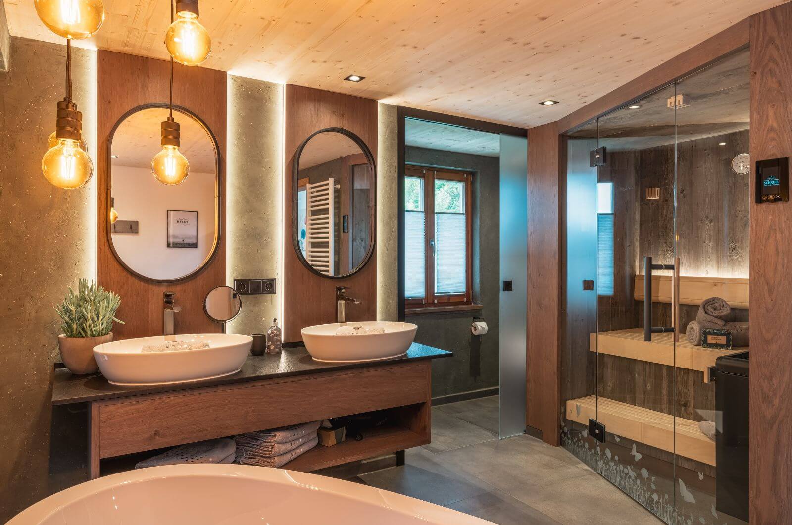 Badezimmer-Urlaub-auf-dem-Bauernhof-mit-Kind-Chiemgau-Ferienwohnung-Chalet-Pool-Hoftiere-Huberhof-Chiemsee-Kinderbauernhof-nachhaltig