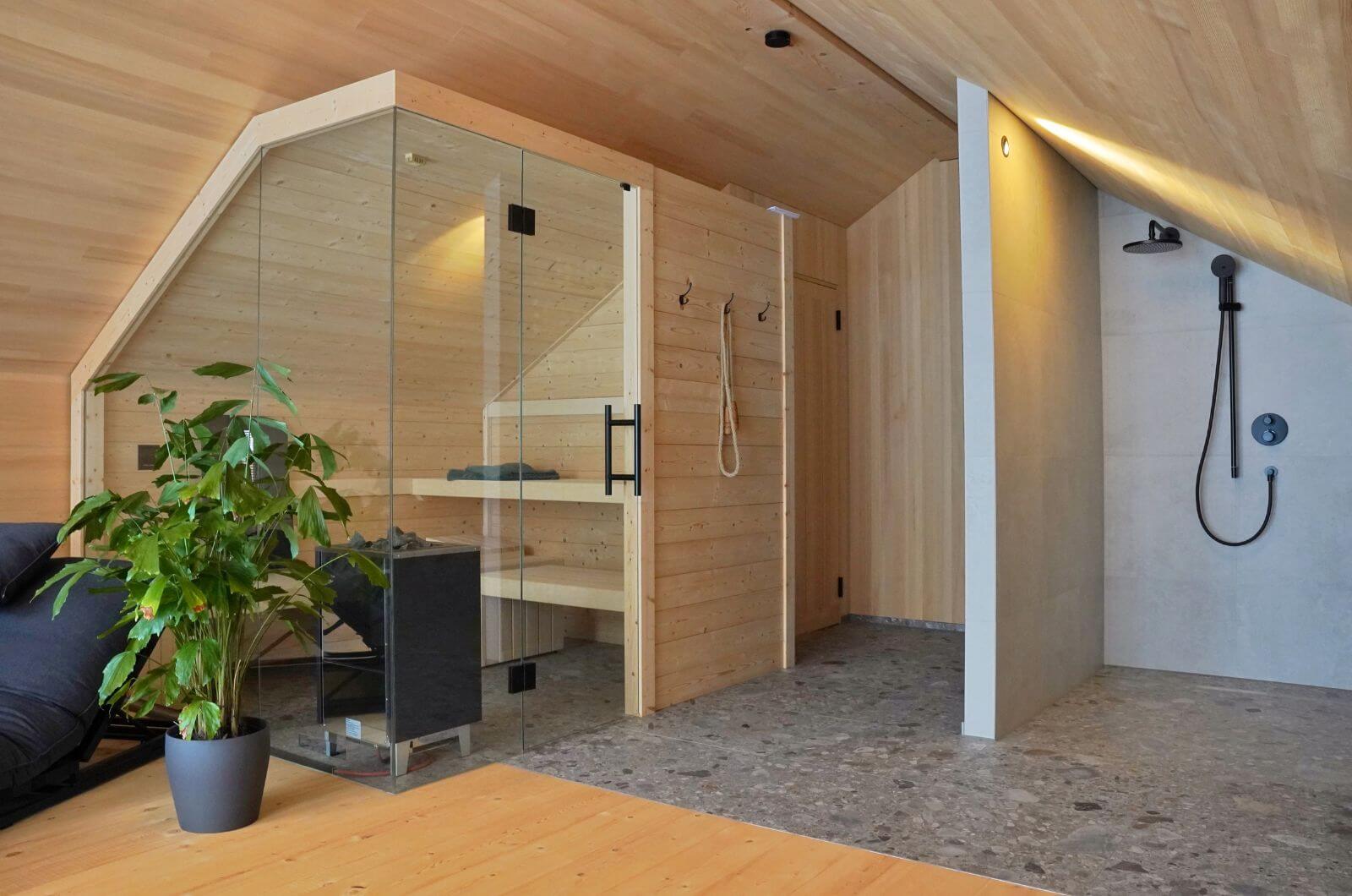 Sauna-Ferienwohnung-Ferienhaus-Holzhaus-idylle-Sauna-Wellness-Urlaub-mit-Kind-Nachhaltig-Oesterreich-Bregenzerwald-Halwina-Hideaway