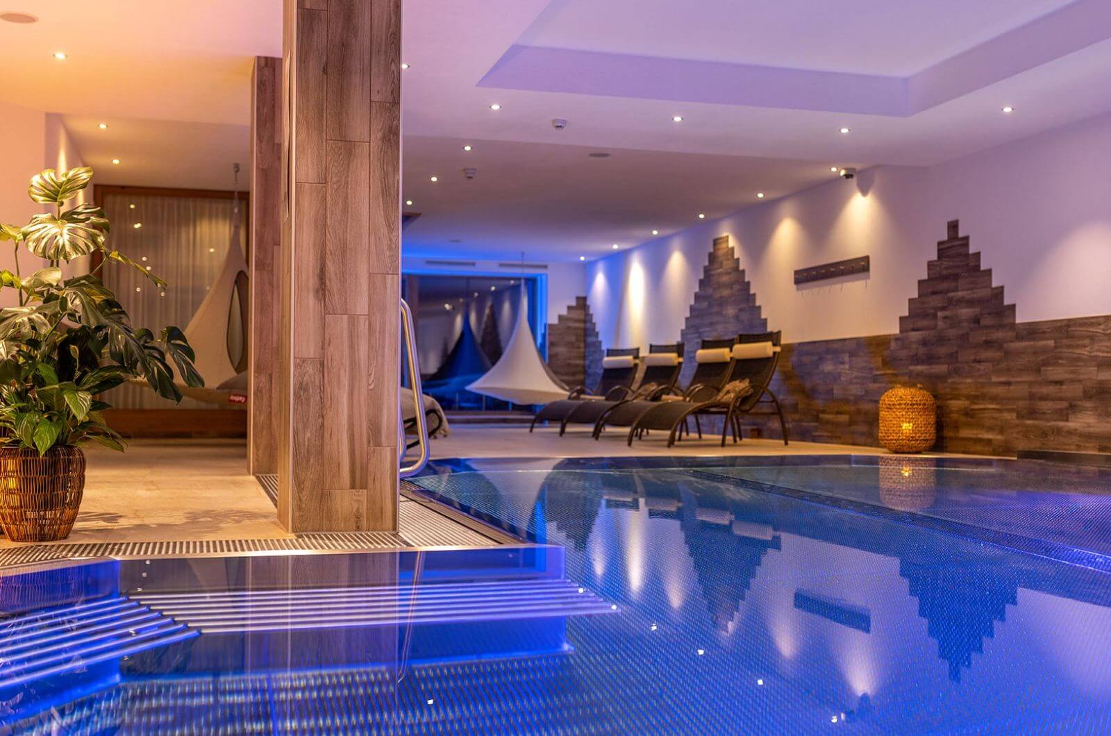 Pool-Aparthotel-Familienhotel-mit-Ferienwohnungen-Osttirol-Oesterreich-Obertilliach-Tillga-Glück-Familienurlaub-Urlaub-mit-Kind