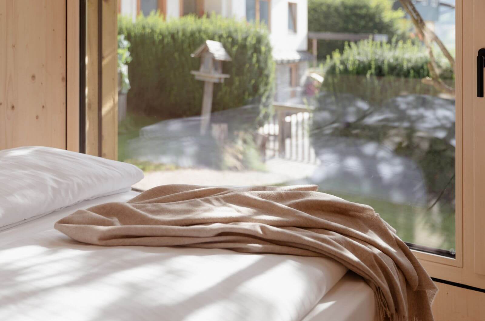 Ausblick-boutique-hotel-familienfreundlich-schladming-eco-cabins-nachhaltig-familienhotel-biyou-oesterreich-ferienhaus