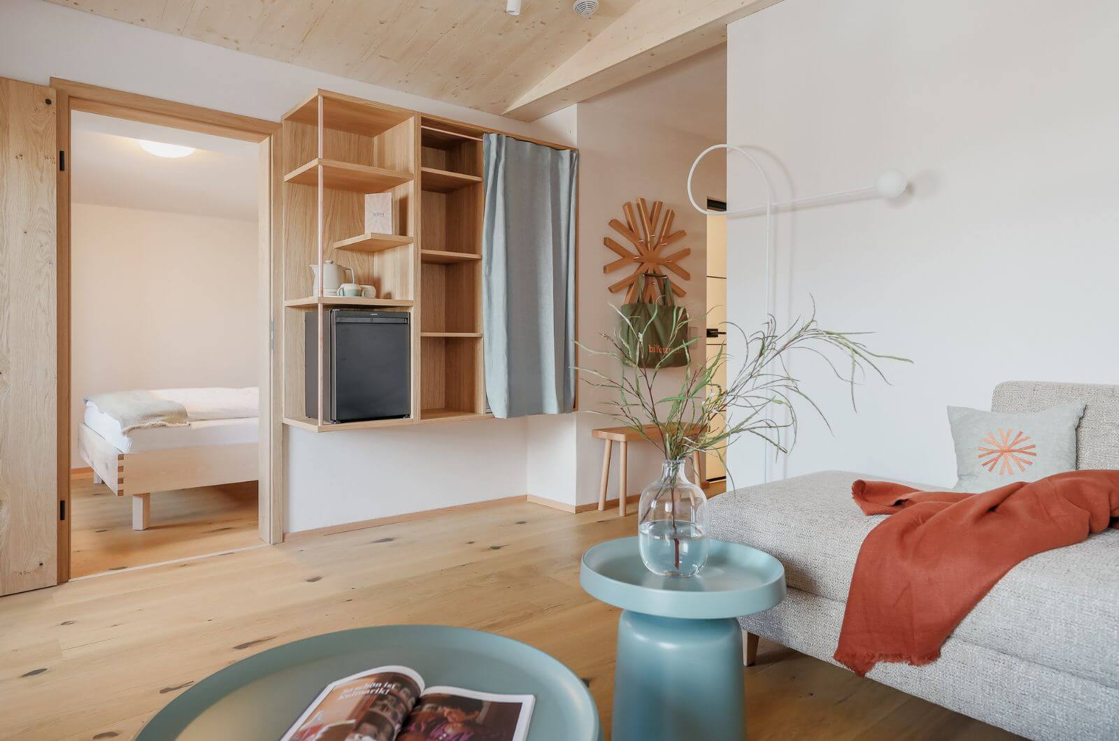 Zimmer-boutique-hotel-familienfreundlich-schladming-eco-cabins-nachhaltig-familienhotel-biyou-oesterreich-ferienhaus