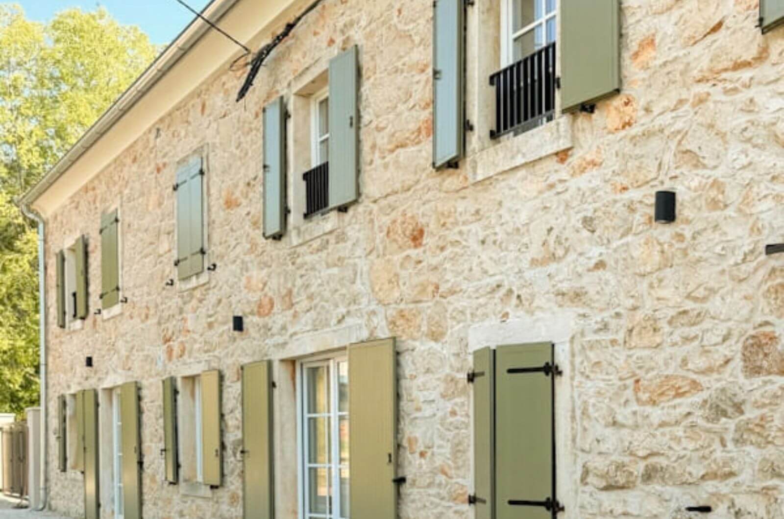 Steinhaus-Ferienhaus-mit-Pool-Meer-Kroatien-Istrien-nachhaltig-Eco-Boutique-Resort-Familiemurlaub-mit-Kindern-Cattunari